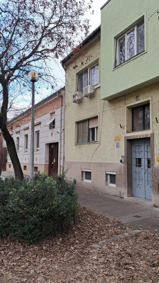 Eper Apartman Szeged Esterno foto