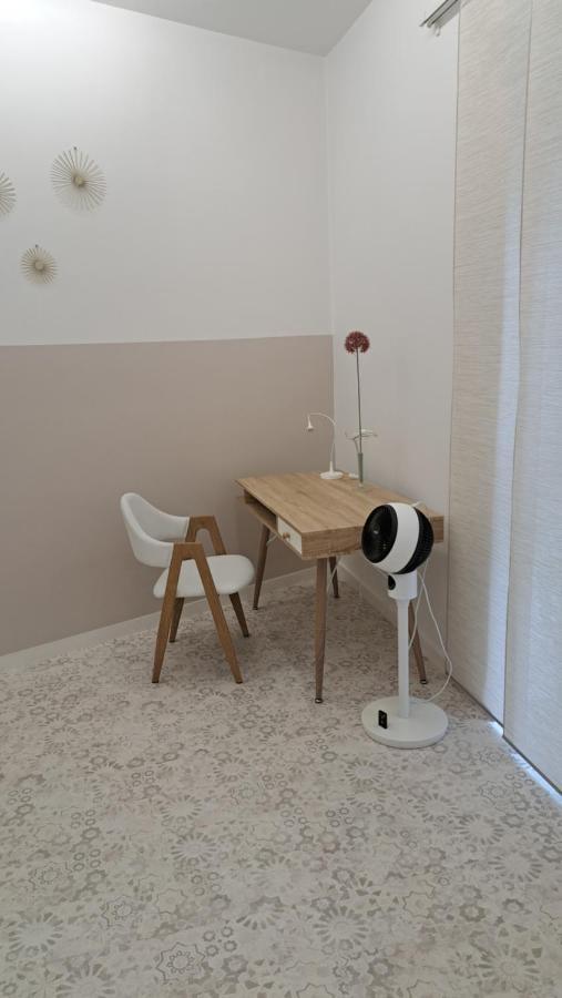 Eper Apartman Szeged Esterno foto