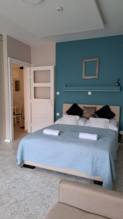 Eper Apartman Szeged Esterno foto