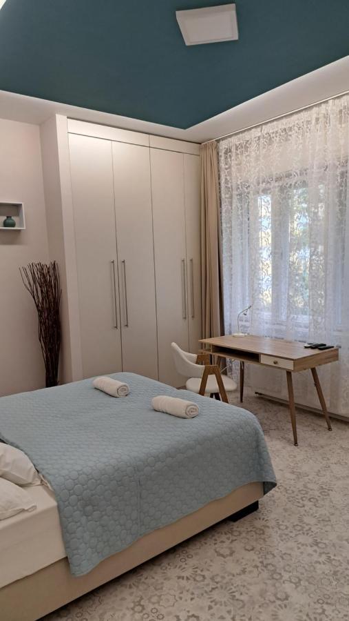 Eper Apartman Szeged Esterno foto